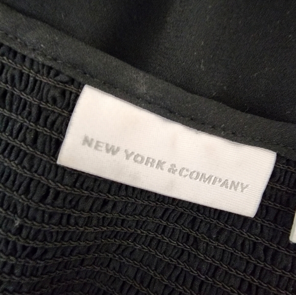 New York & Company short sleeve Embroidery front top - Picture 11 of 12